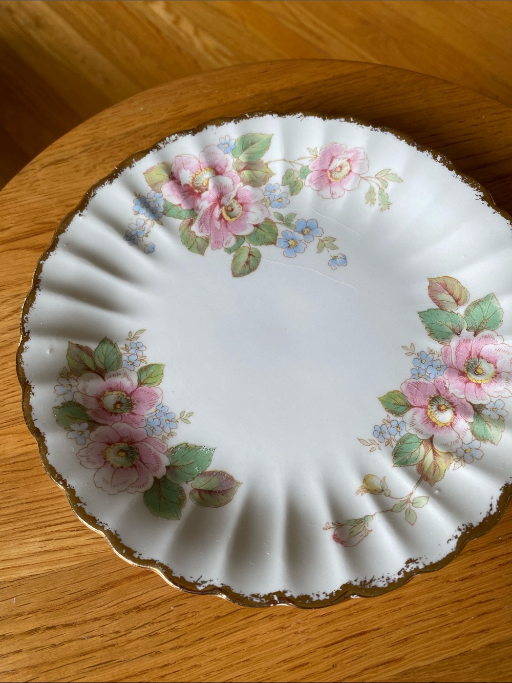 Vtg Limoge China Rose Scalloped 7 1/4” Dessert/Bread/Salad Plates set of 8 - Picture 10 of 13